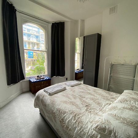 Bustling Western Apartment Londres Exterior foto